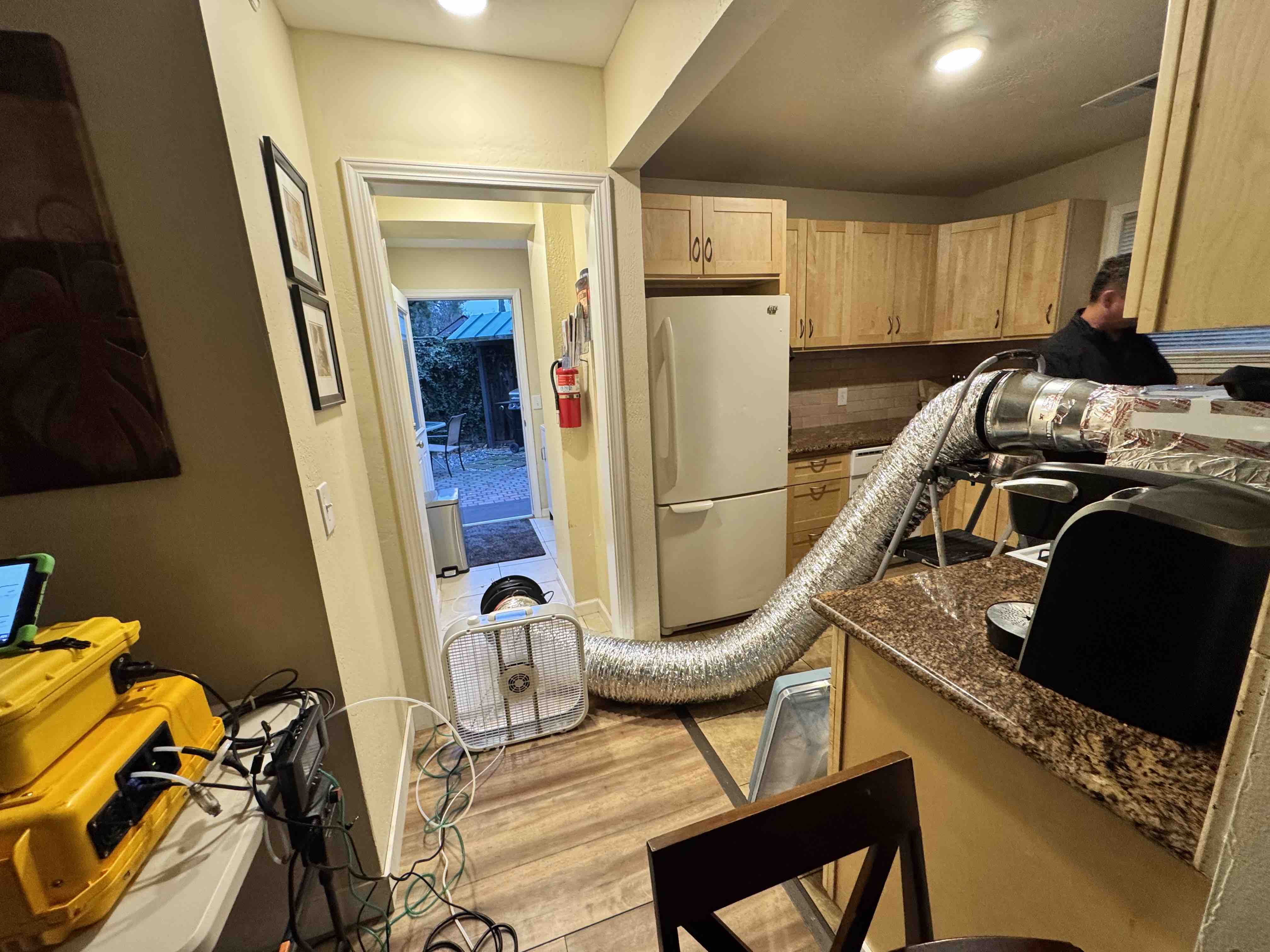 Measuring methane emissions from a cooktop